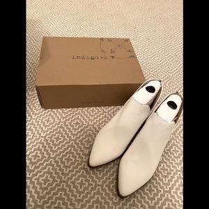 Creamy Ivory White ankle boots